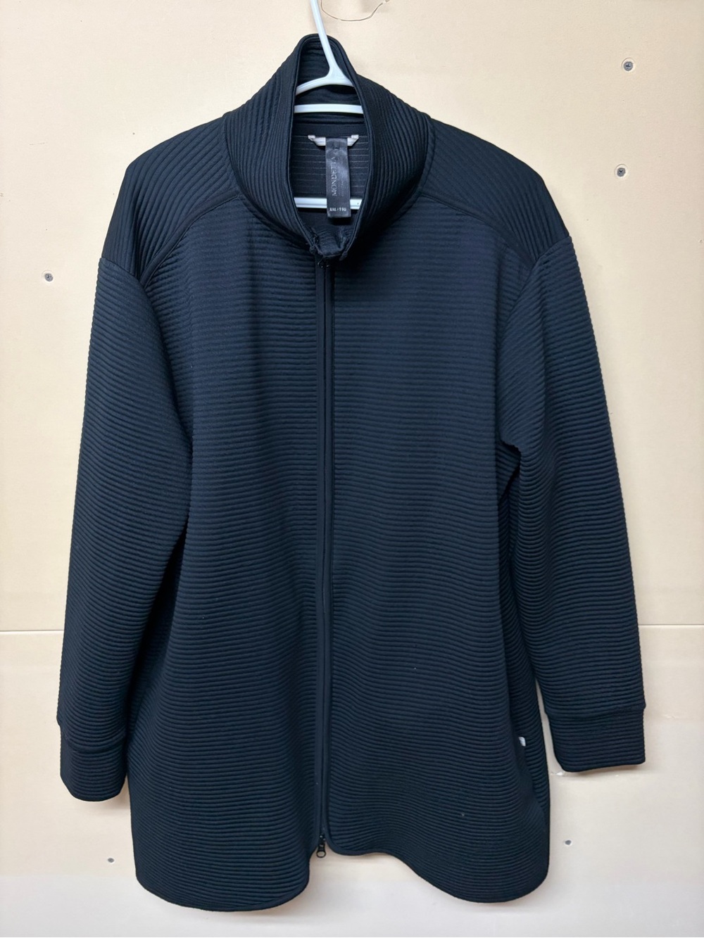 2/$20❤️- SWEATER | Women’s Mondetta zip up jacket size XXL
